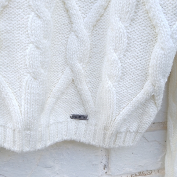 Hollister Cable Knit Turtleneck Sweater Crop - Picture 4 of 7